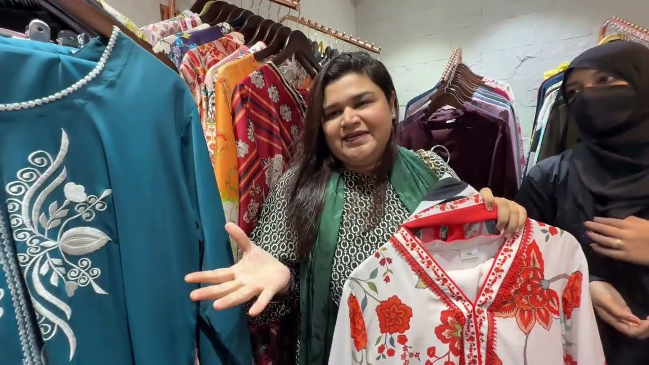 Printed designer pieces at Nakhuda Mohollah at fraction of prices