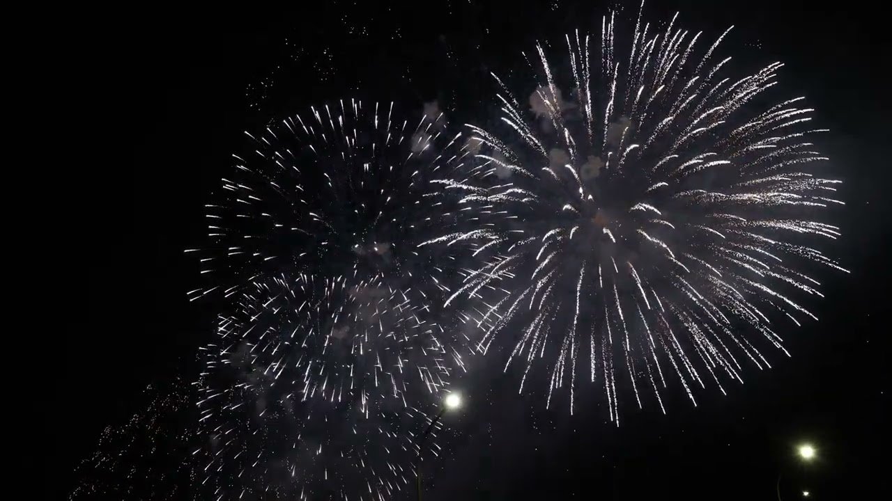 Grandioso spettacolo pirotecnico a cura di Di Matteo Fireworks Events  - Fisciano 03/08/2025