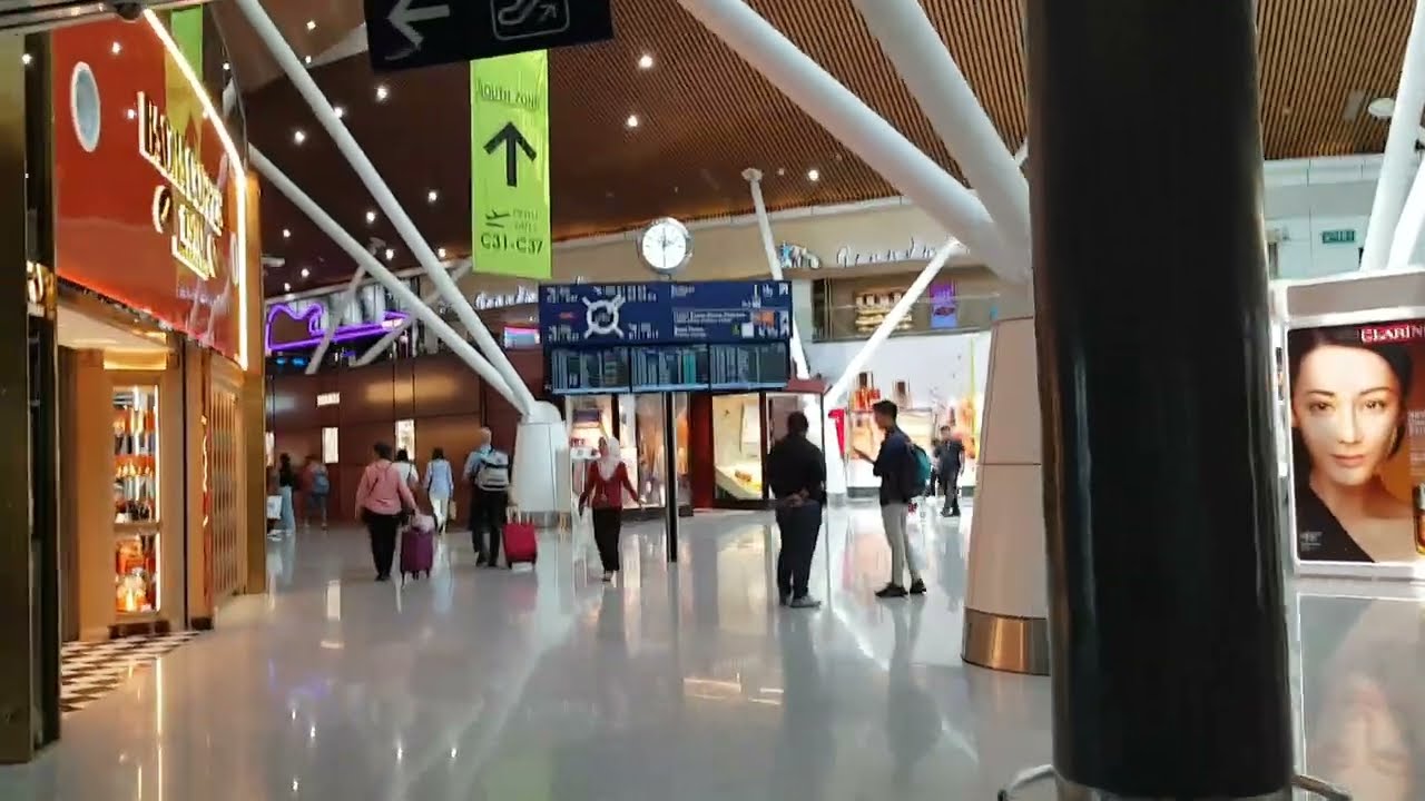 Walk Satellite Terminal Building Kuala Lumpur International Airport Terminal 1 KLIA KLIA1 Malaysia