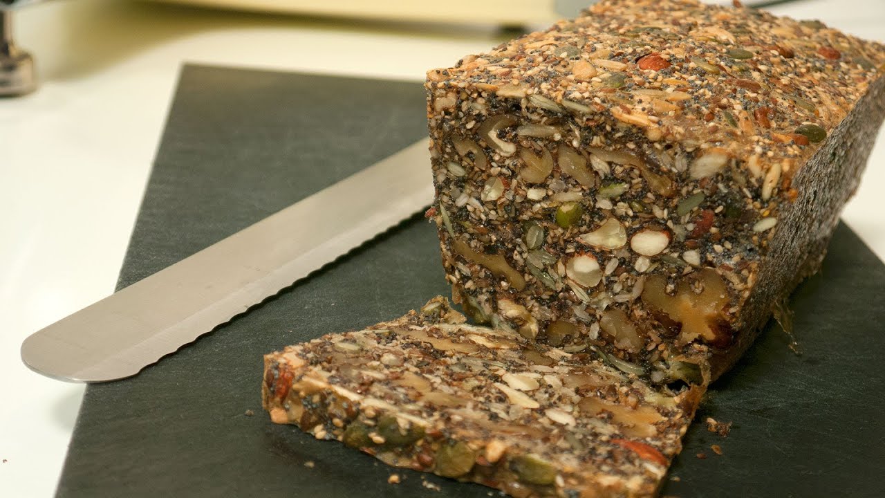 Nøddebrød - paleo brød - stenalderbrød