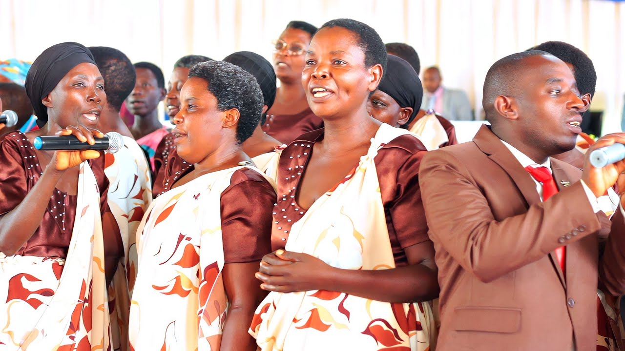 UHORAHO WARAKOZE KUTUZIGAMA BY CHORALE CENTRALE KAYOGORO II