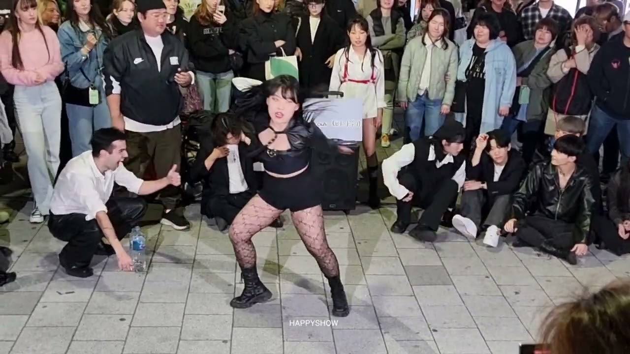댄스팀 비아워(Beour) 크루 요염한 여성 댄서의 섹시한 춤 무대 케이팝 홍대 버스킹 라이브 직캠 231021 HAPPYSHOW