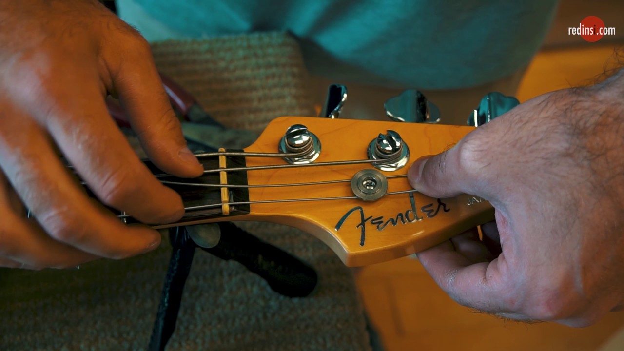 How To Restring a Bass (Fender Jazz)