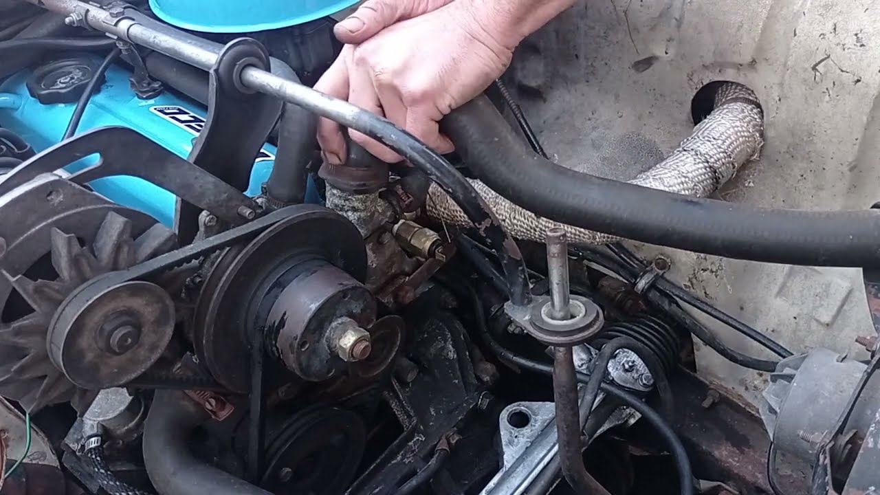 DONDE ESTA EL TERMOSTATO DEL RENAULT 6 ?