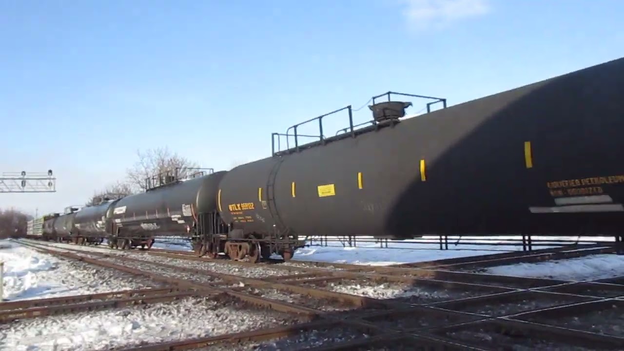 (2-4-2026) Norfolk Southern southbound mixed freight train in Marion Ohio.
