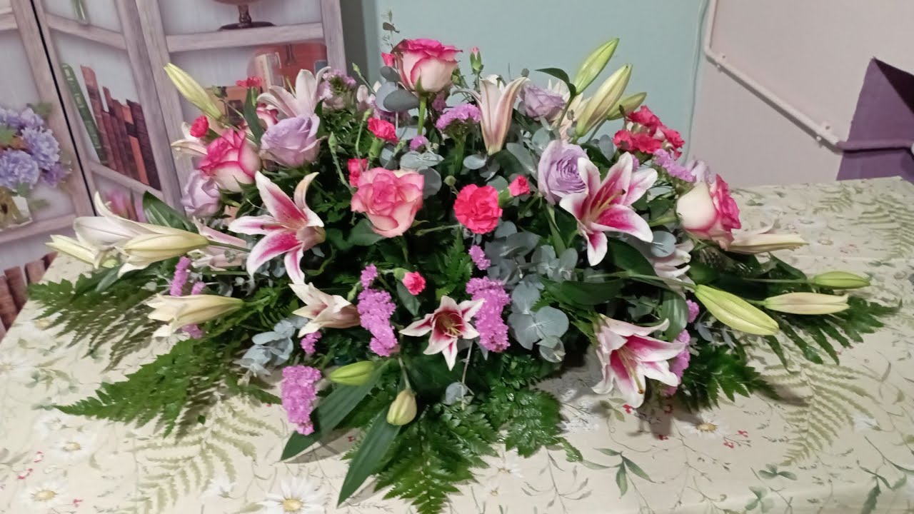 Tutoriales y tips de floristería para principiantes. Arreglo floral funerario