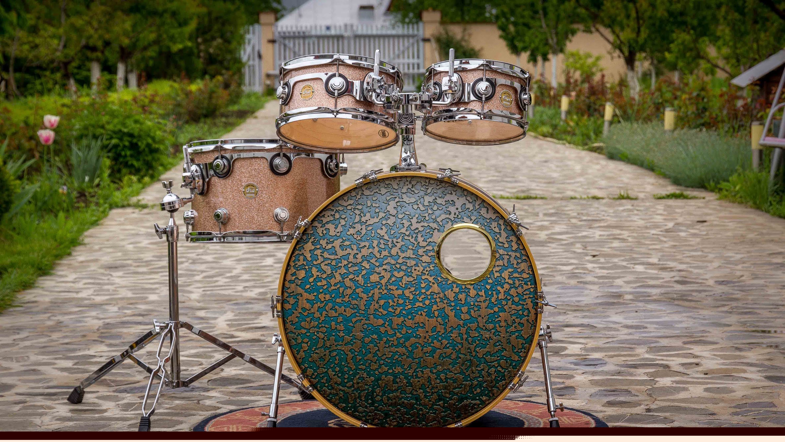 DW Short Stack Toms (U.S.A.) & Tama Imperial Star Kick