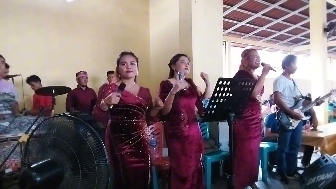 RAJUMI TRIO [] SIRAIT NABOLON [] NAIRASAON [] SATAHI MUSIK