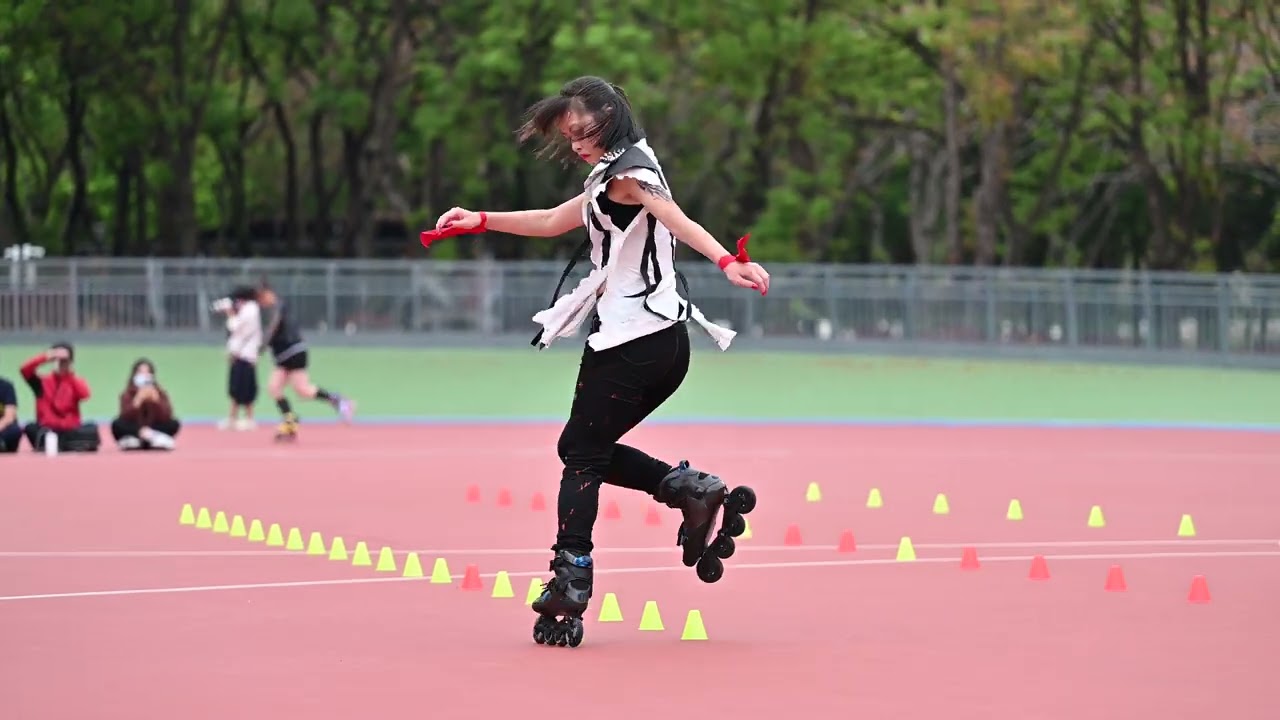 111年第19屆總統盃全國溜冰錦標賽。大專社會女子組。個人花式繞樁第一名 邱映瑄