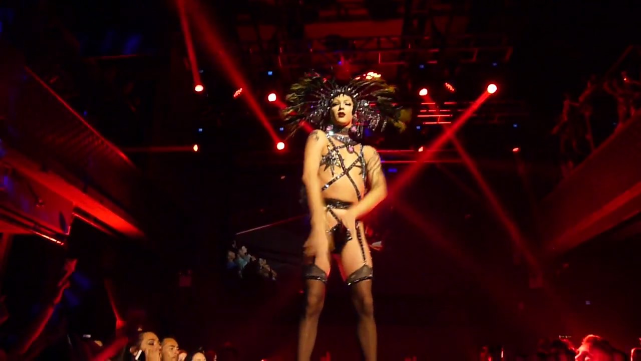 Battle on the Runway (NYC) - Violet Chachki