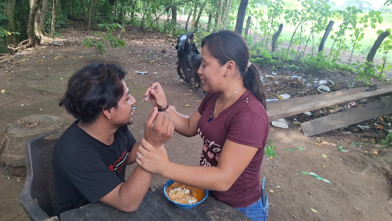 Andres Y amria Se Estan😱Enamorando De Nuevo😊Le da Comida en la Boca