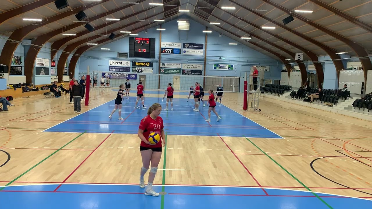 2 div. NUIF Kvinder - DHV Odense 3 K f&oslash;rste 3 s&aelig;t
