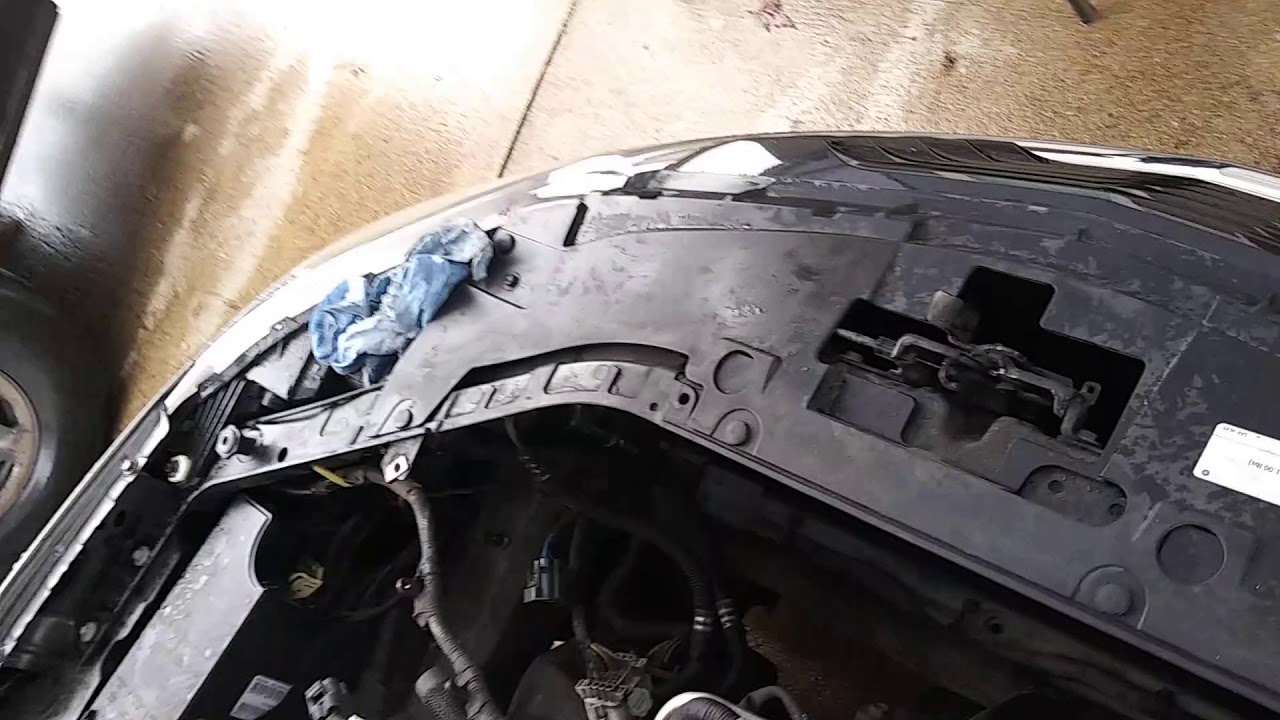 Easy! 13' Chrysler 200 3.6L V6 alternator removal