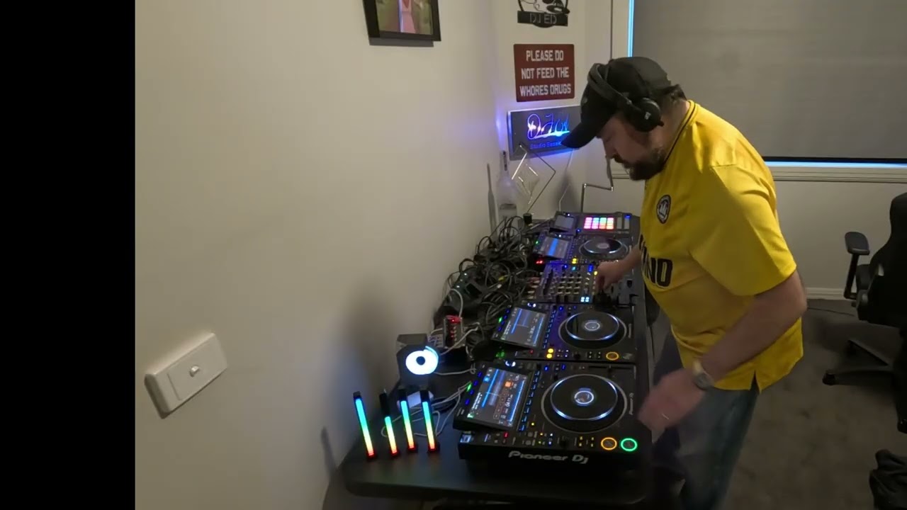 Technic Electric Set with DJ Ed