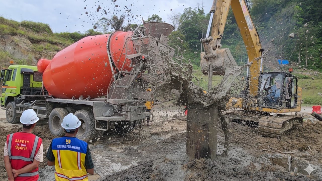 Semen Berhamburan !!! Pengecoran Bore Pile Di Jalur Batu Jomba