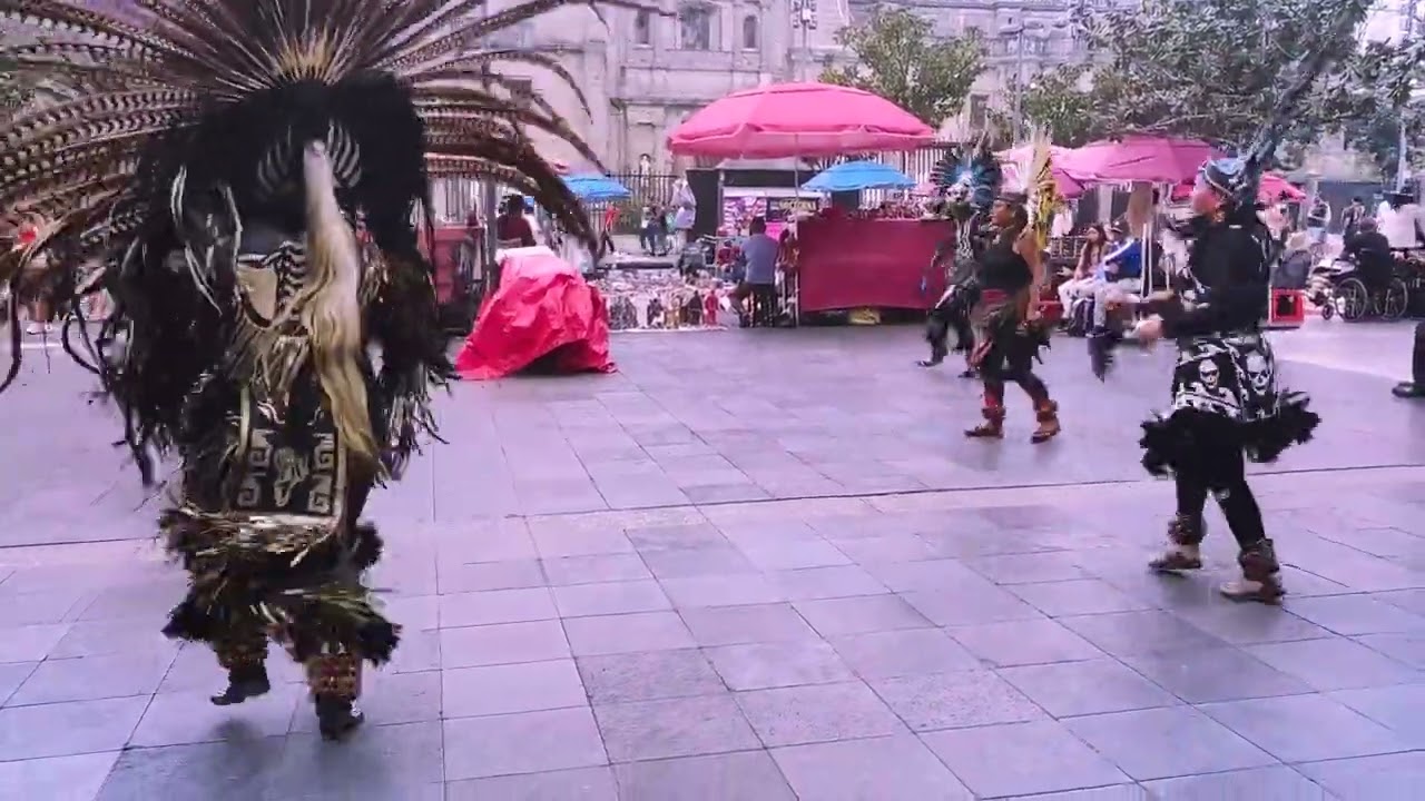 Zócalo Sede De La Danza Azteca