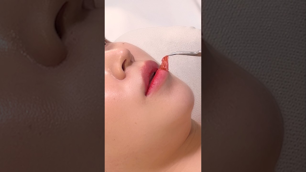 КОРЕЙСКИЙ АСМР-татуаж губ 💋 Татуаж губ дома! K-BEAUTY