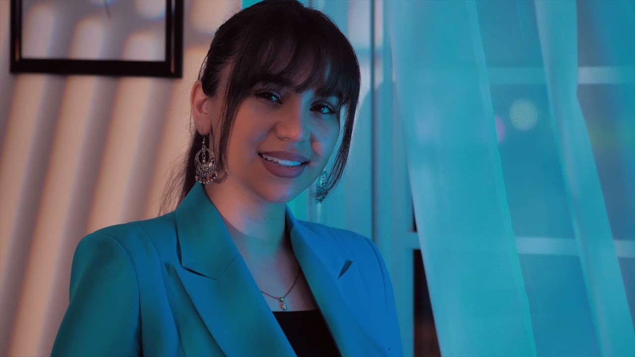 Günay Mütəllimova — Elə Baxma Gözlərinə Göz Dəyər