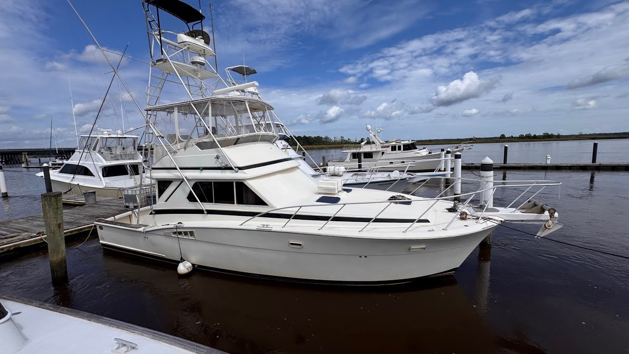 Катер Chris Craft 422 Commander Sportfish 1987 года выпуска, цена 69 500 долларов. Продается. Тел...
