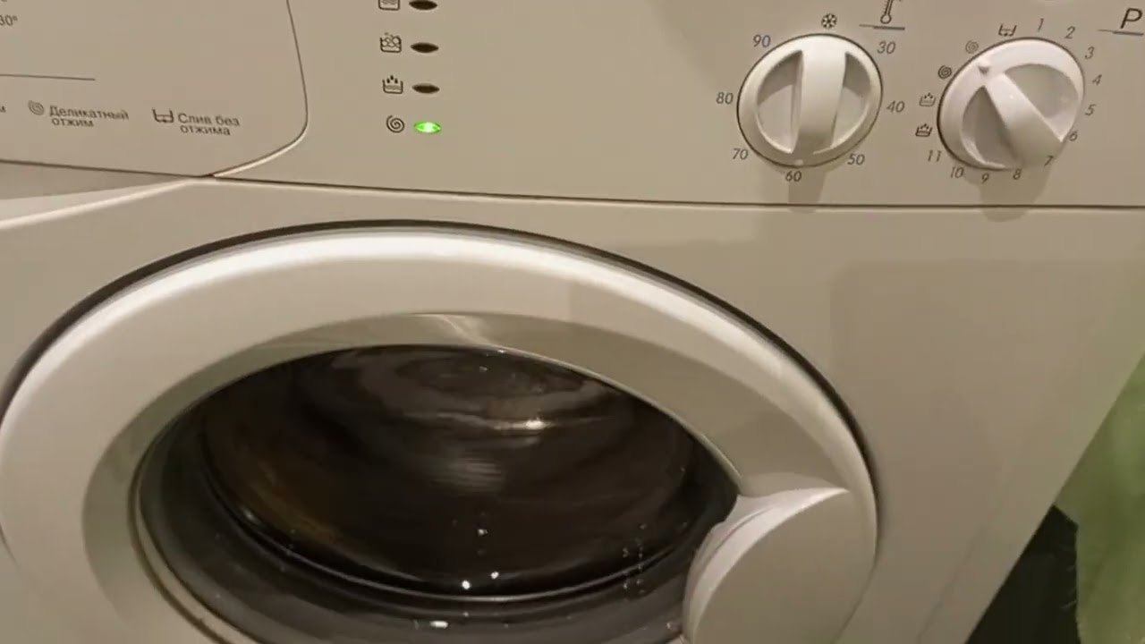 Обзор стиральной машины Indesit wisl 103 при стирке и отжиме