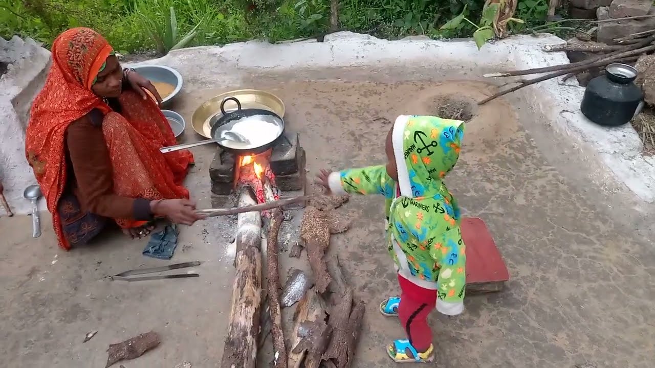 गरीब परिवार की सकरात  #youtube #bundeli #comedy