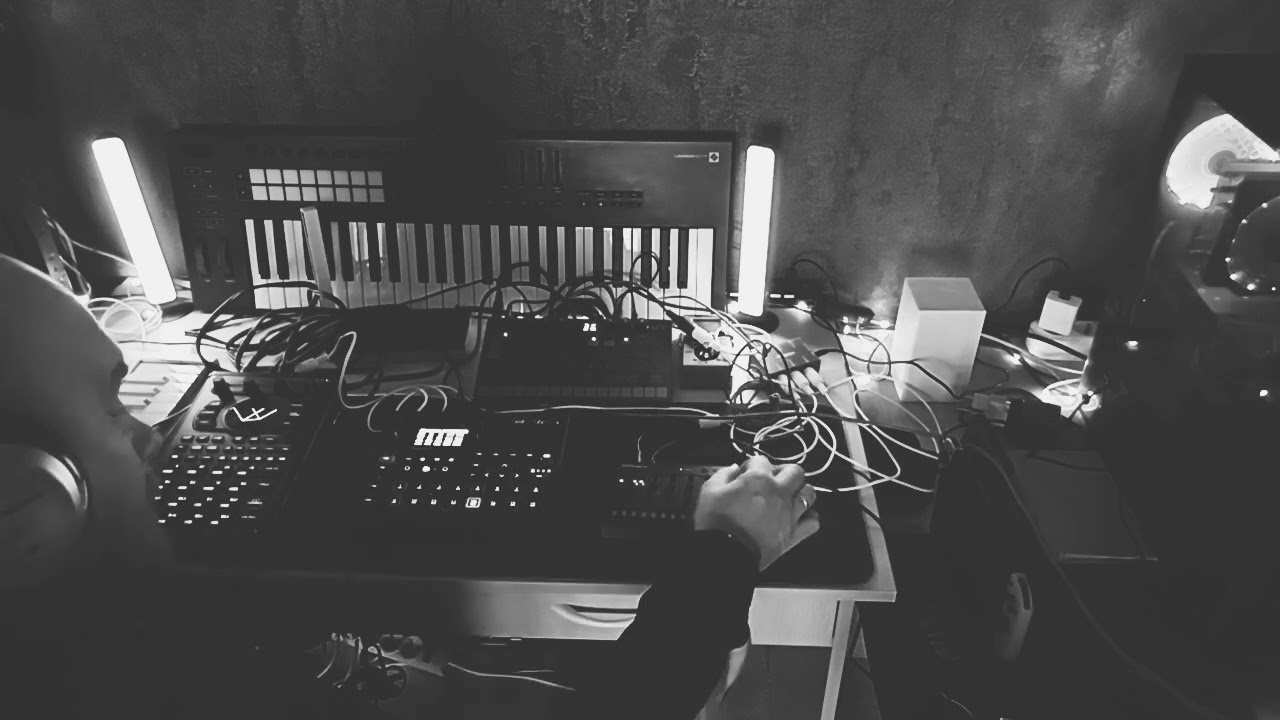 Dark Techno | Inferno | Elektron Digitakt | Roland sp 404 mk2 | Roland s1 | Uno Synth 