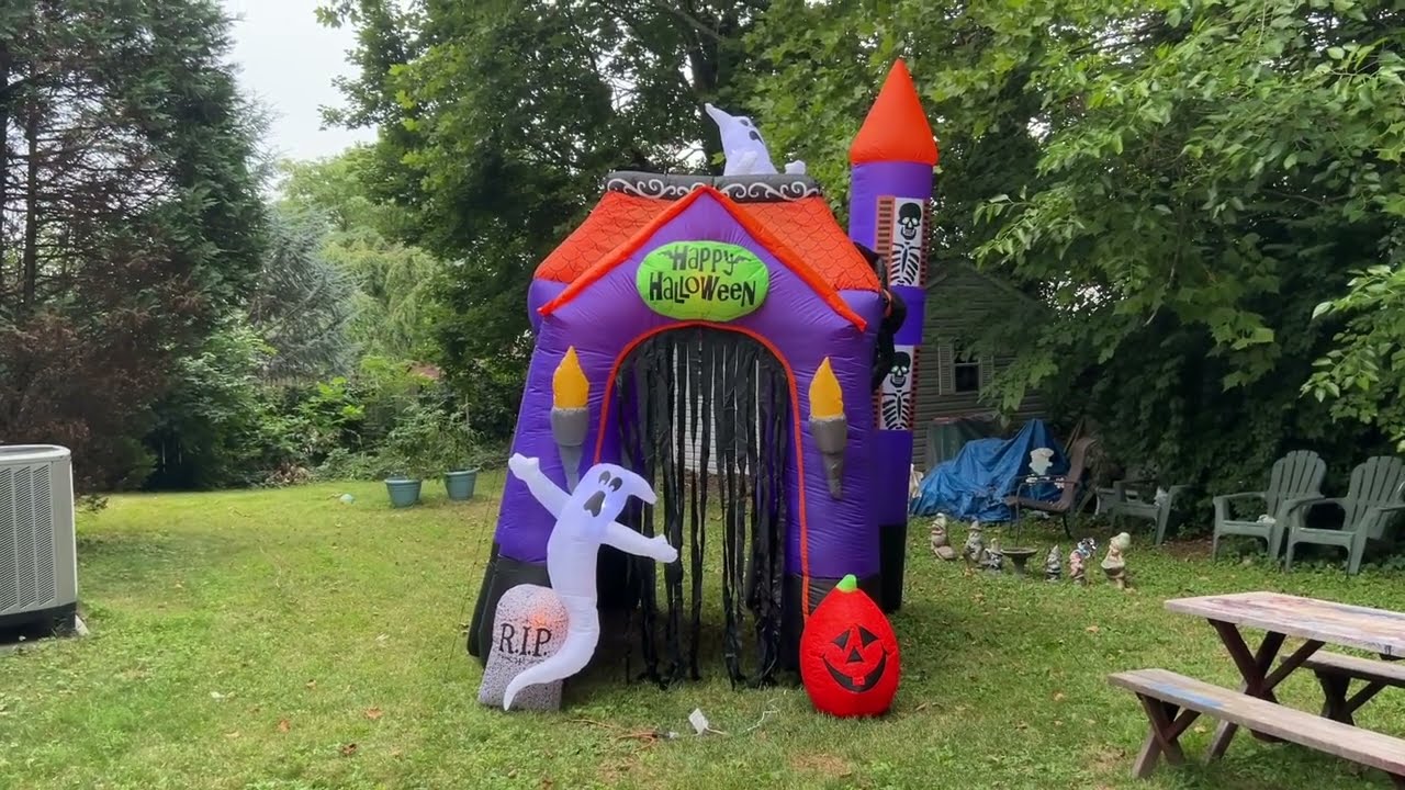 Review! NEW 2022! 12' Inflatable Haunted House! Micro led lights,Lightshow Projection lights - Gemmy