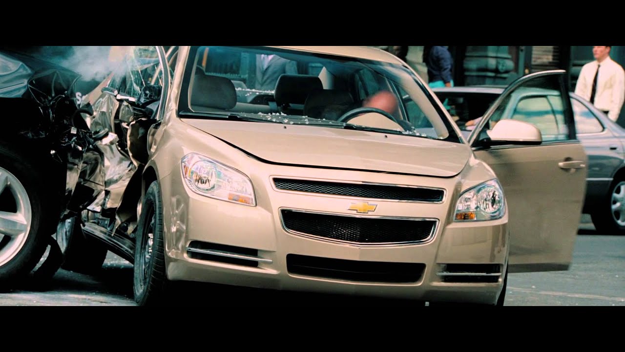 Surrogates - Car Crash Scene [HD]