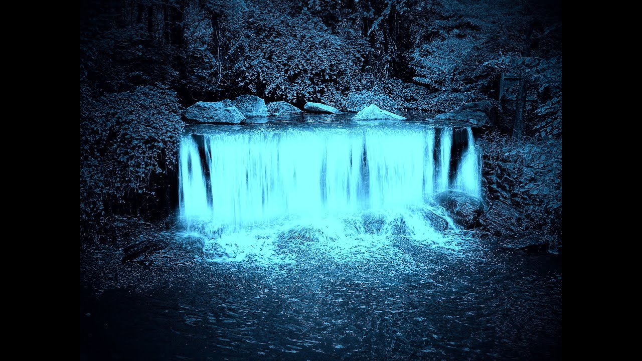 Gimp 2.8 | Soft white shiny waterfall in a blue light environment