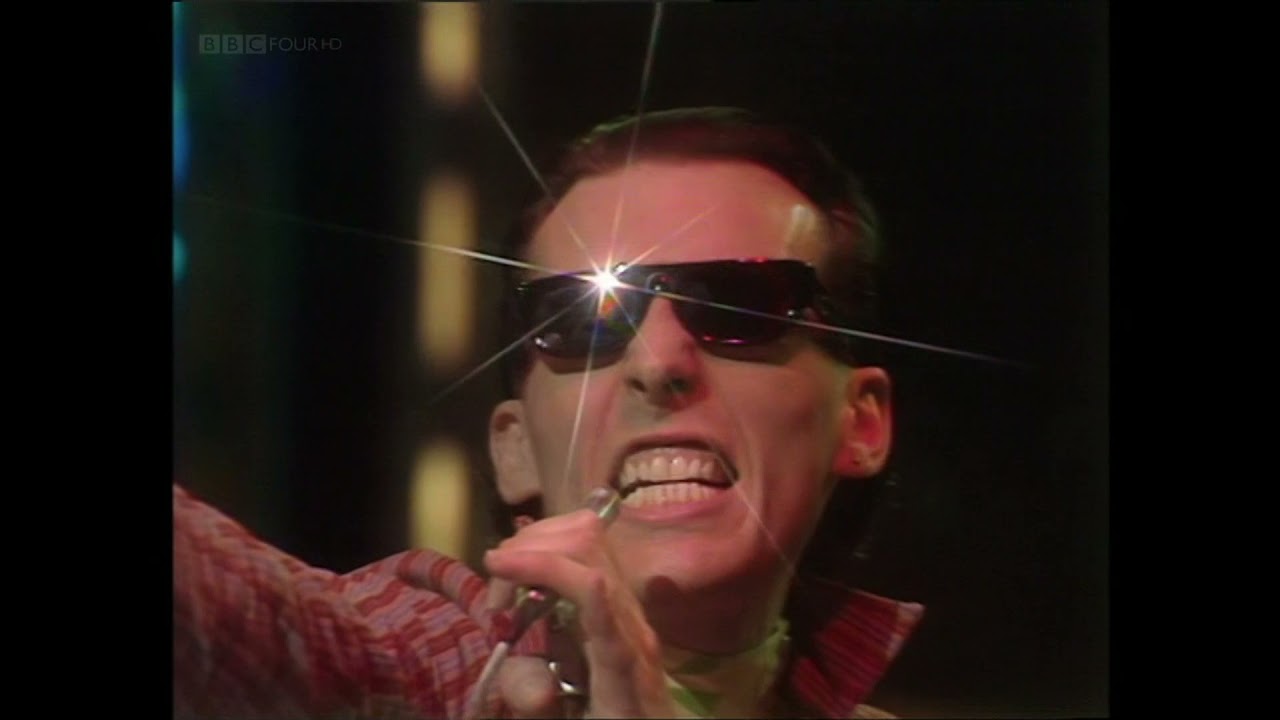 TIGHT FIT  -  Back To The 60s  (1981) HD 1080 [TOTP]
