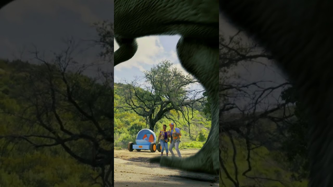 🦖 BLIPPI Dino Dash on T-REX RANCH #runaway | 🦖🦕 #trex  #dino  #trexranch