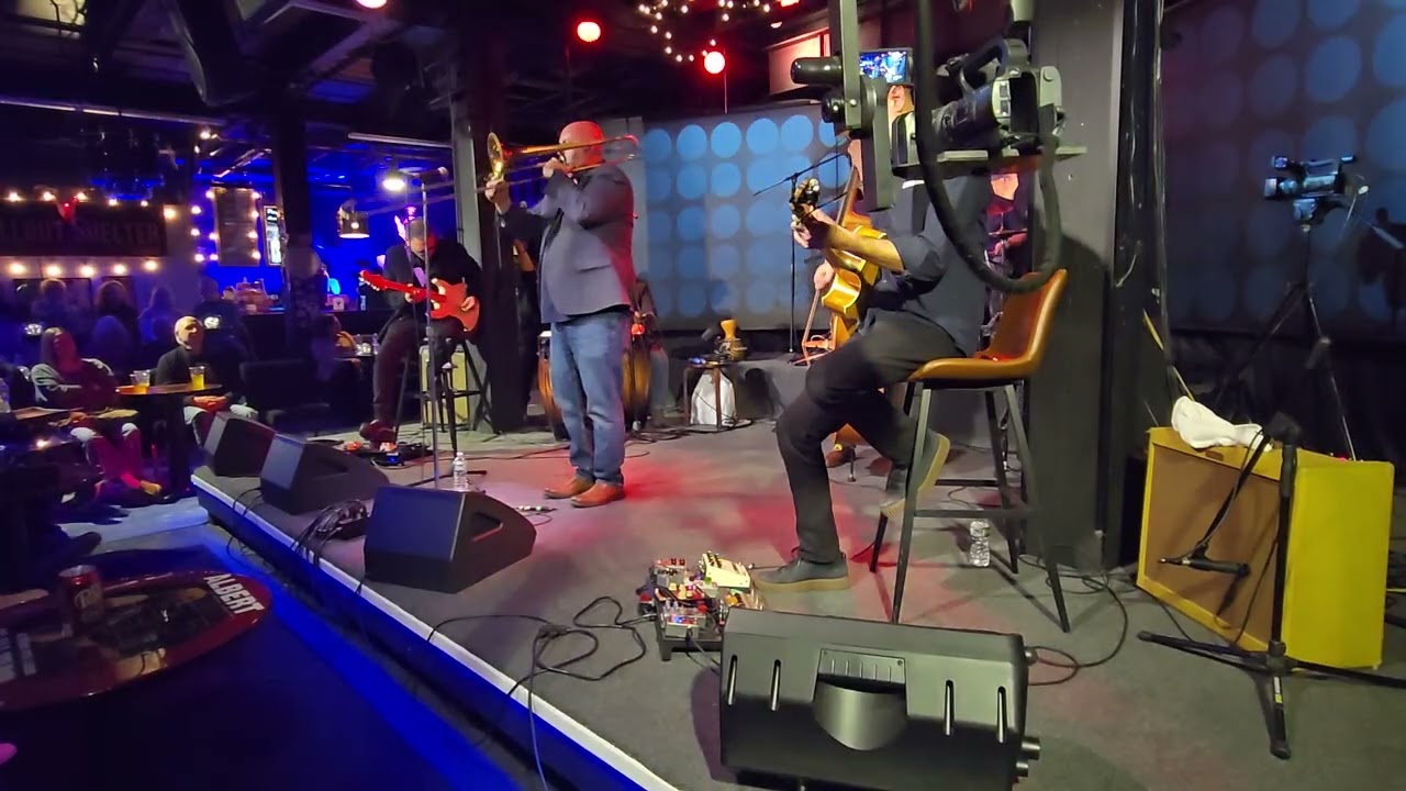 The Brian Thomas Band: live @ The Fallout Shelter