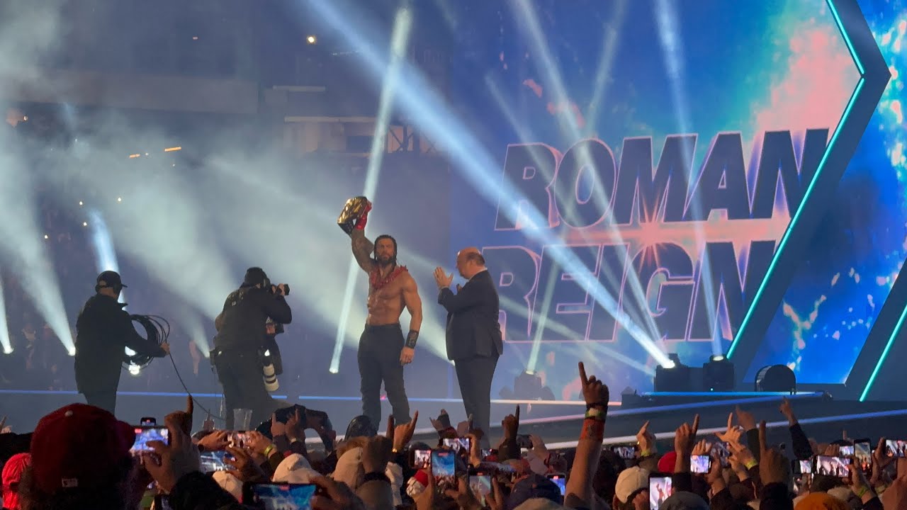 ROMAN REIGNS MAKES HIS GRAND ENTRANCE at WRESTLEMANIA XL - Night 1