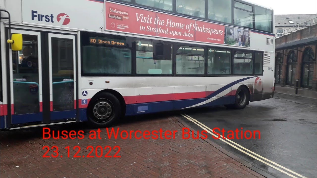 Buses at Worcester 23.12.2022 (Read description for the list of buses included in the video)