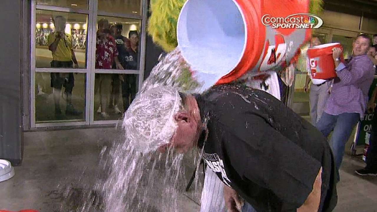 BAL@CWS: Harrelson accepts the Ice Bucket Challenge