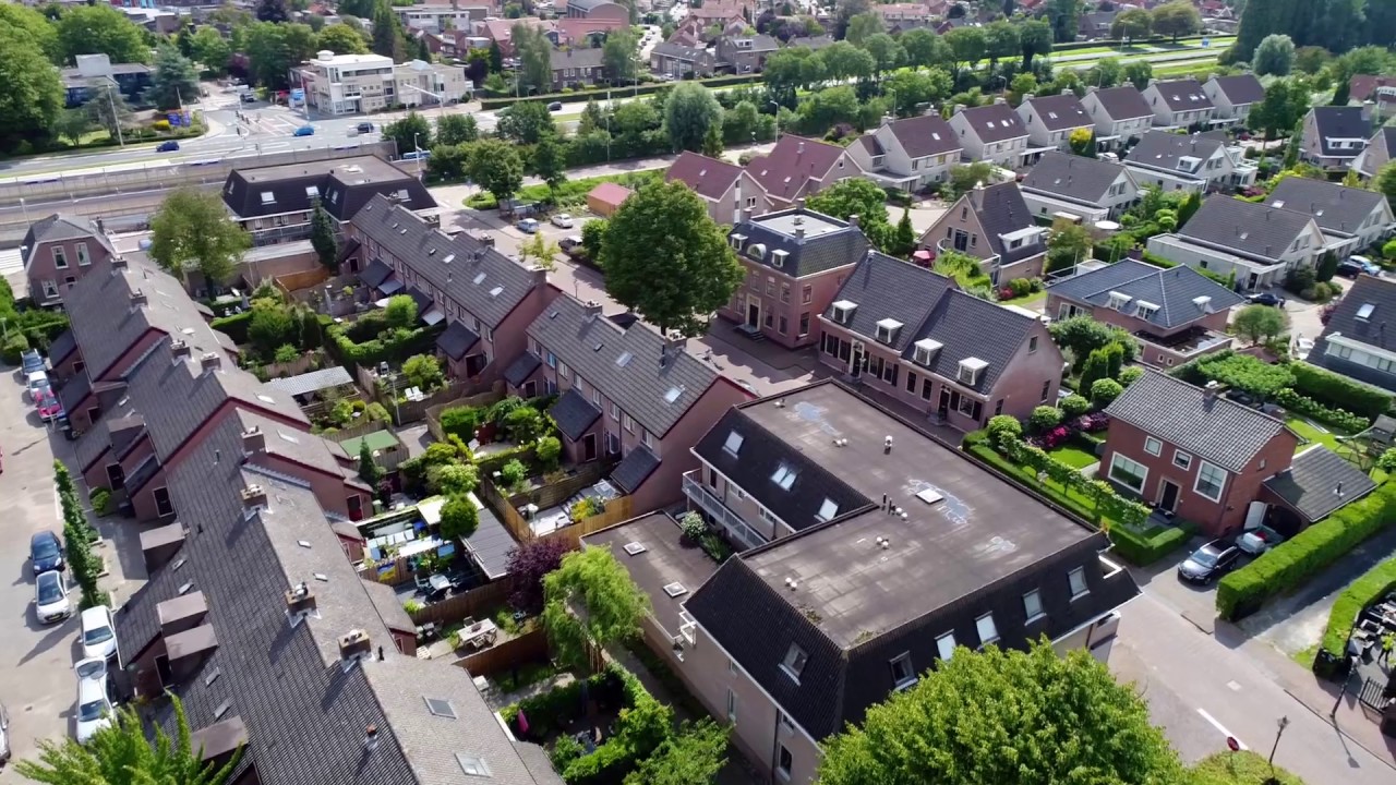 Het Kasteel van Rhoon vanuit de lucht