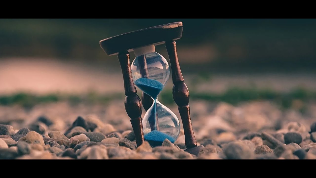 GOING BACK, FORWARD OR STUCK IN TIME? - Time Travel Storytelling / the FWX podcast