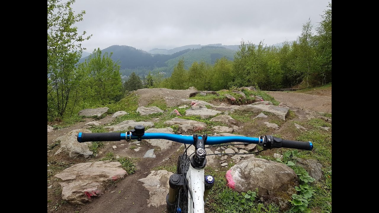Rockgarden & Steinfelder meistern - MTB Fahrtechnik Tipps | fahrtechnik.tv