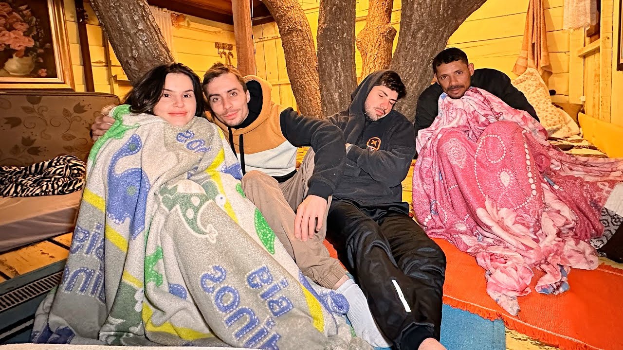 PRIMEIRA NOITE NA CASA DA ARVORE