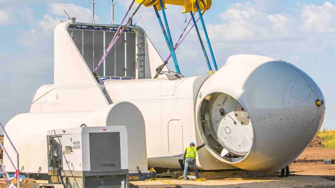 The first installation of Vestas V126 in the U.S. &ndash; in under one minute.