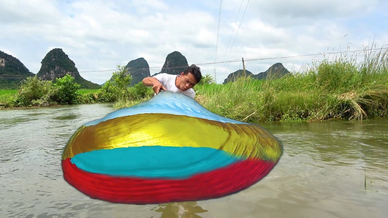 Uncharted Waters Reward Explorer: Girl Nets Massive Mutant Clam, Housing Glimmering Pearl Hoard