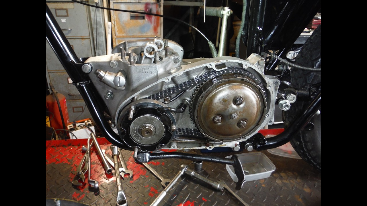 Triumph T120TT - Engine bottom end in frame and making progress, some interesting points discussed.