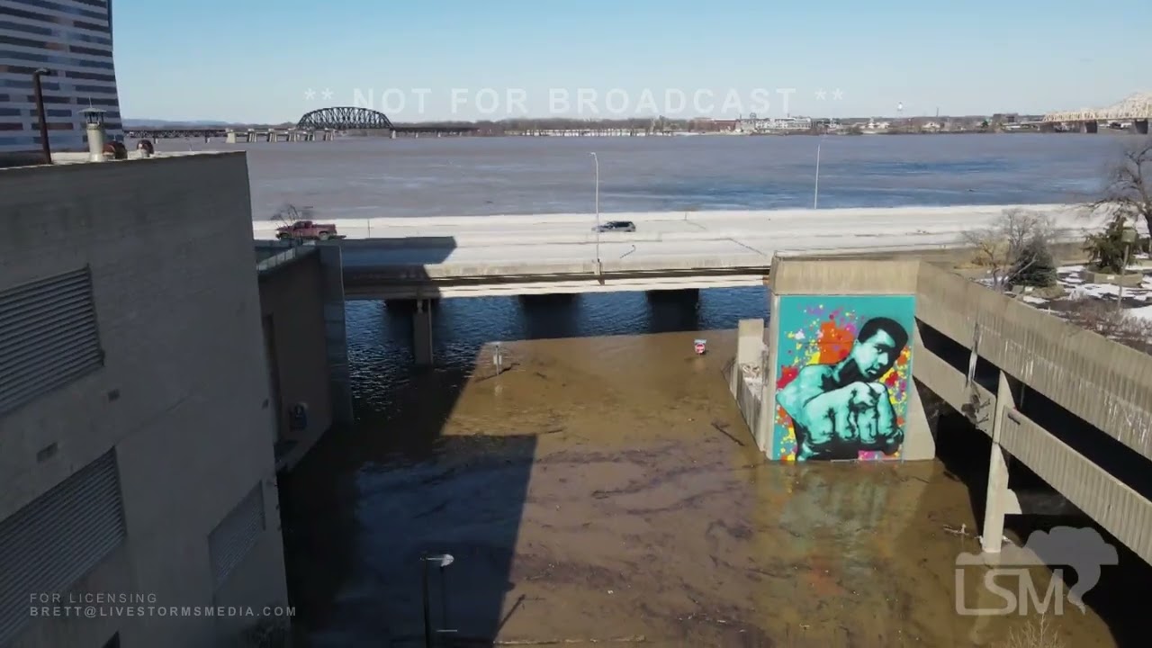 02-20-2025 Louisville,KY - Ohio River flooding roads, continues rising
