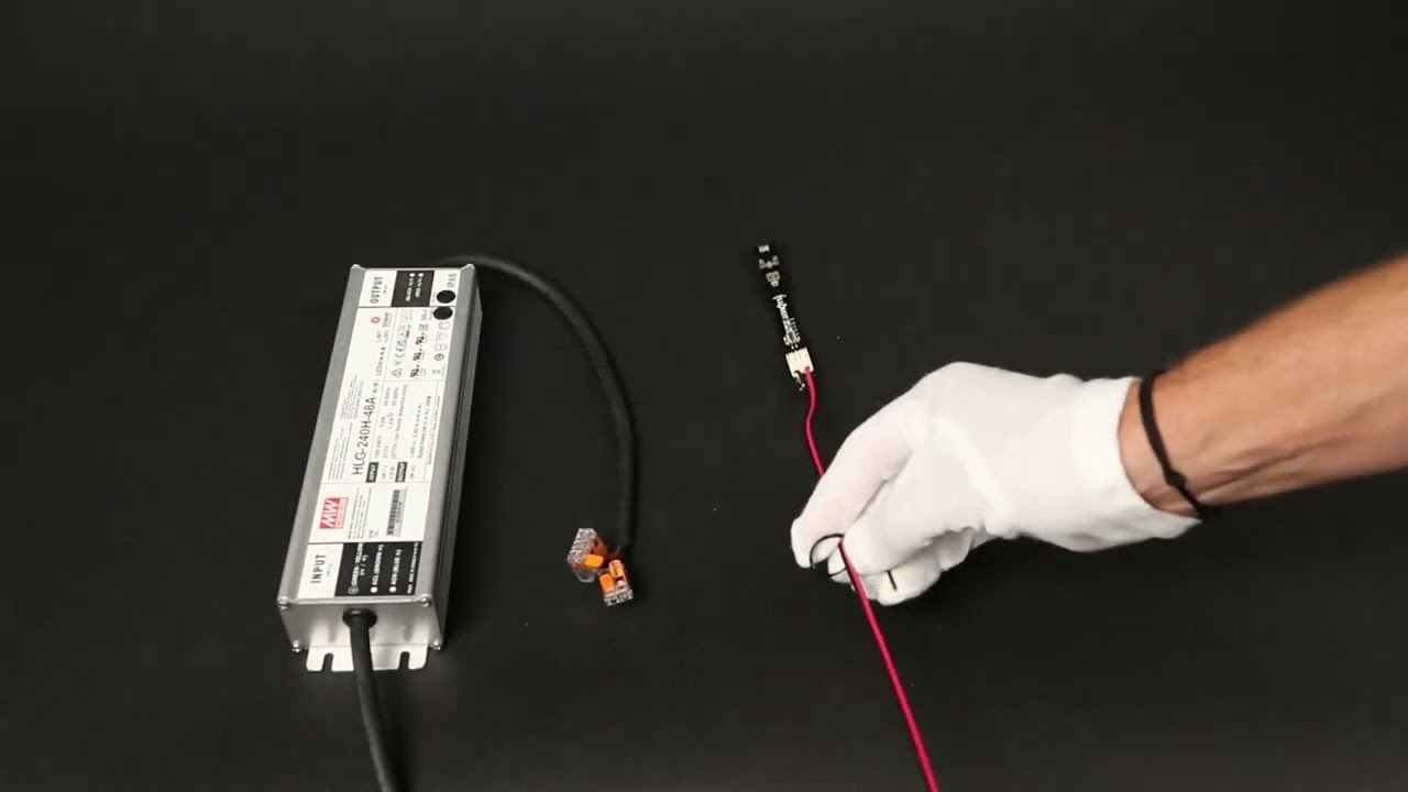 luxKIT Connector anschliessen / Connect the luxKIT connector