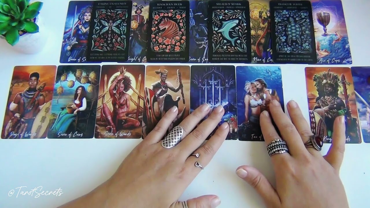 ❤️🕵🏻 Alguém GOSTA MUITO de você e vai te CHAMAR para SAIR. Quem? | Sentimentos, intenção | Tarot
