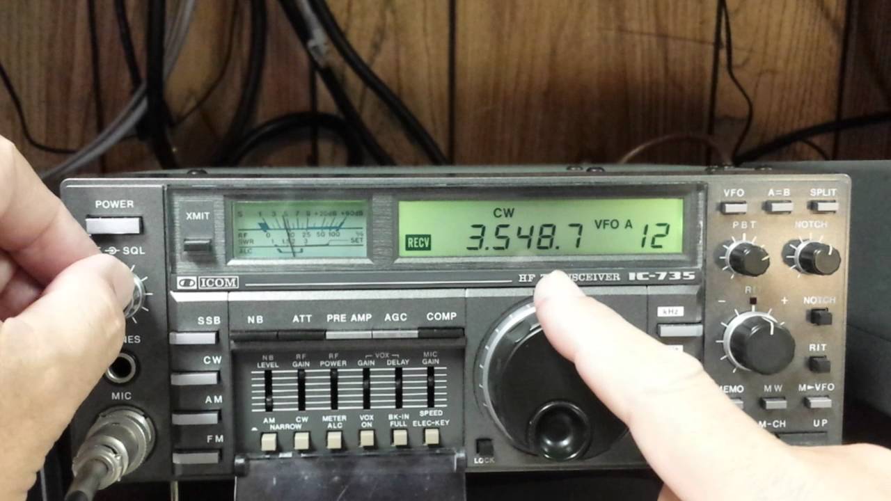 Icom IC-735
