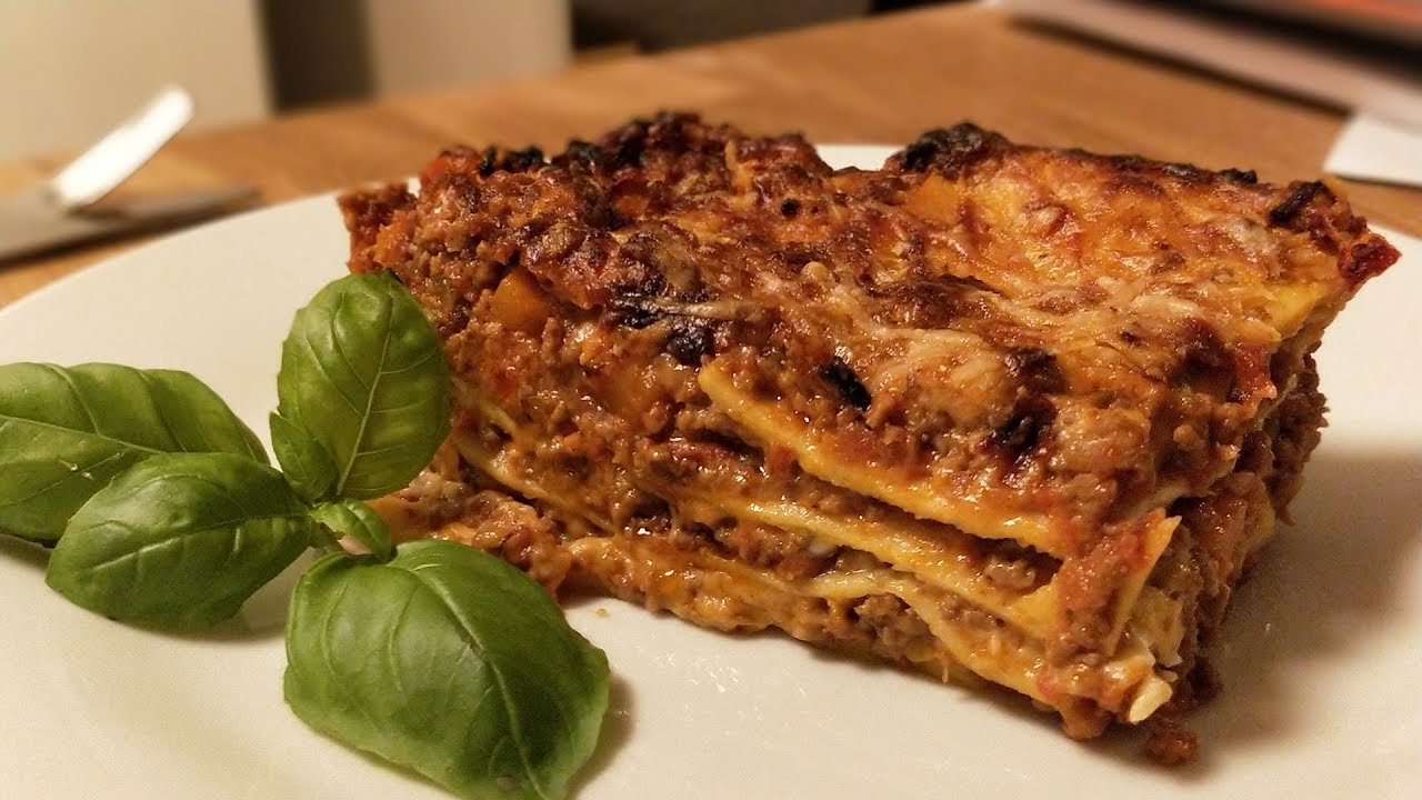Lasagne Bolognese: Selbstgemachte Nudeln, Bechamel- und Fleisch-Soße