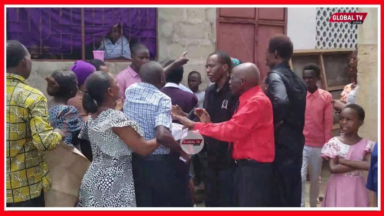 VURUGU ZAIBUKA KANISANI, WAUMINI wa TAG WAGOMEA MAAMUZI ya ASKOFU, WATAKA MCHUNGAJI WAO ARUDISHWE...