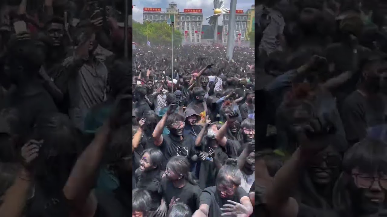 Hualian Festival of Yi people, #yunnan the more ashes, the more blessings!