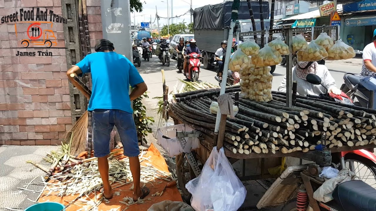 Amazing sugarcane cutting skills - Vietnamese street food